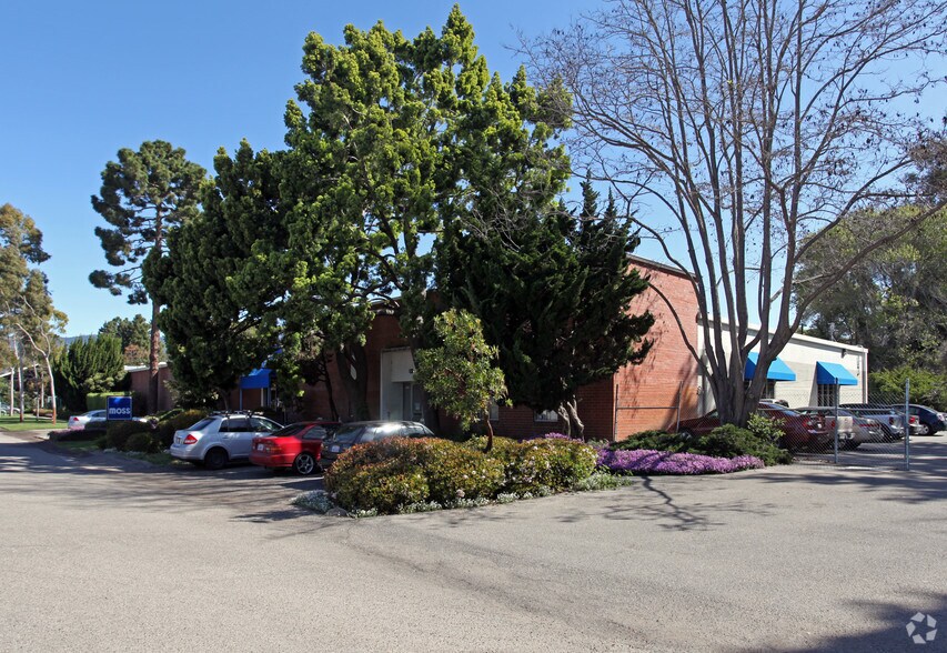 440 Rutherford St, Goleta, CA à louer - Photo de l’immeuble – Image 2 sur 14