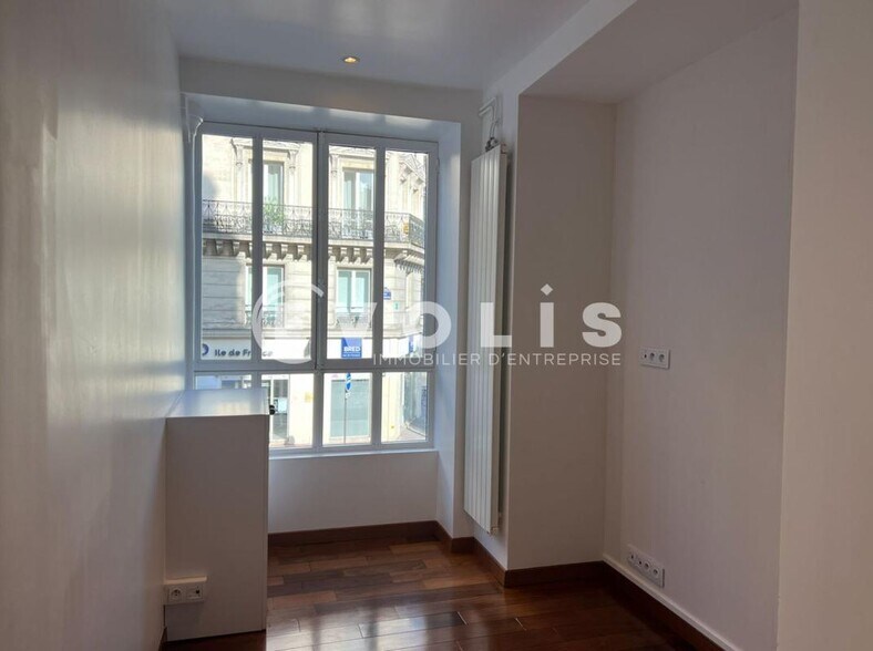 Bureau dans Paris à louer - Photo intérieure – Image 2 sur 9