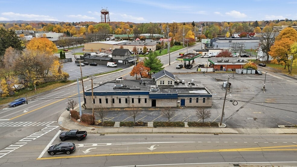 311 N Washington St, East Rochester, NY à vendre - Photo de l’immeuble – Image 3 sur 22