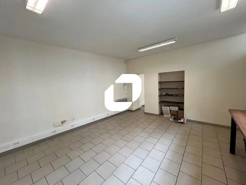 Bureau dans Douai à louer - Photo de l’immeuble – Image 2 sur 8