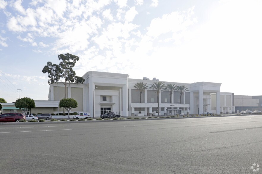 12000-12400 Hawthorne Blvd, Hawthorne, CA à louer - Photo de l’immeuble – Image 2 sur 4
