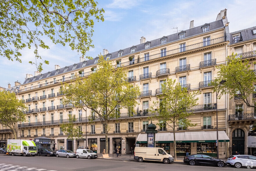 174 Boulevard Saint-Germain, Paris à louer - Photo de l’immeuble – Image 2 sur 9