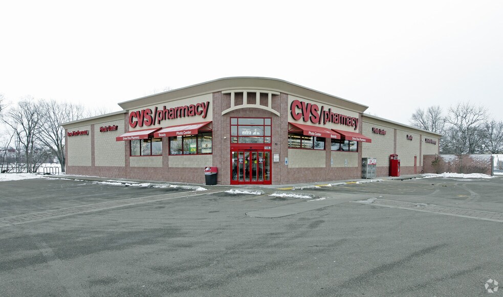 1063 4th St, Beloit, WI à louer - Photo de l’immeuble – Image 1 sur 4