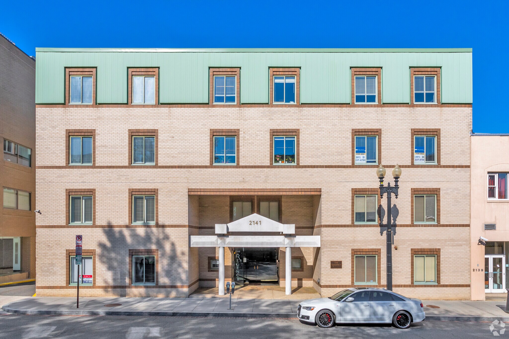 2141 Wisconsin Ave NW, Washington, DC à vendre Photo de l’immeuble– Image 1 sur 11