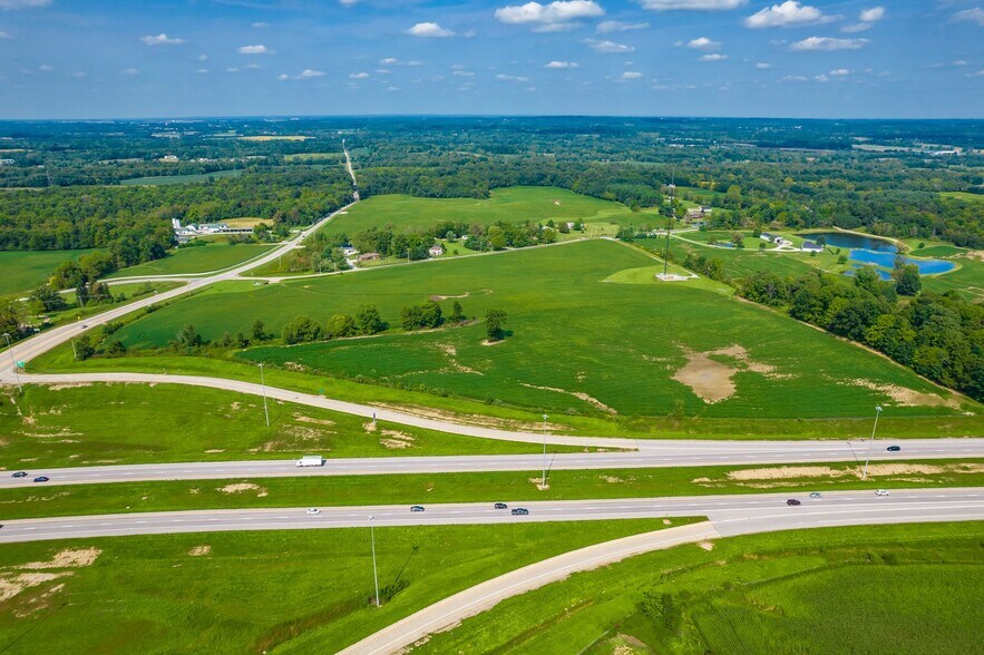 1803 Hazelton Etna Rd NW, Pataskala, OH à vendre - Photo de l’immeuble – Image 2 sur 14