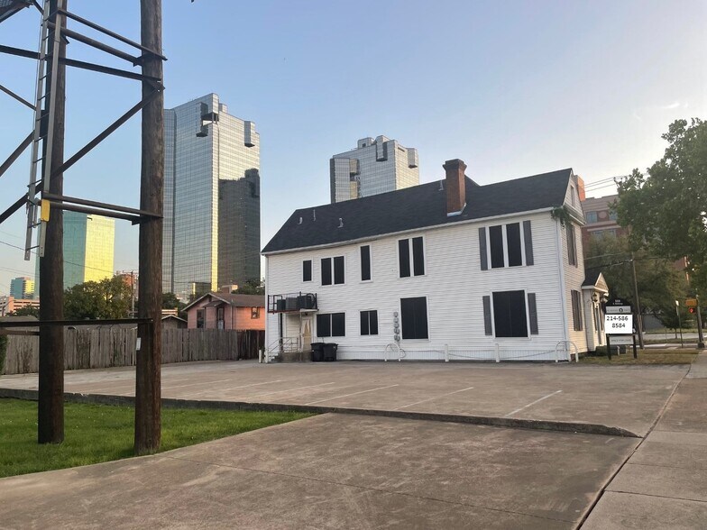 504 E Belknap St, Fort Worth, TX à vendre - Photo de l’immeuble – Image 2 sur 10