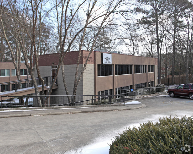 777 Franklin Rd SE, Marietta, GA à vendre - Photo principale – Image 1 sur 4