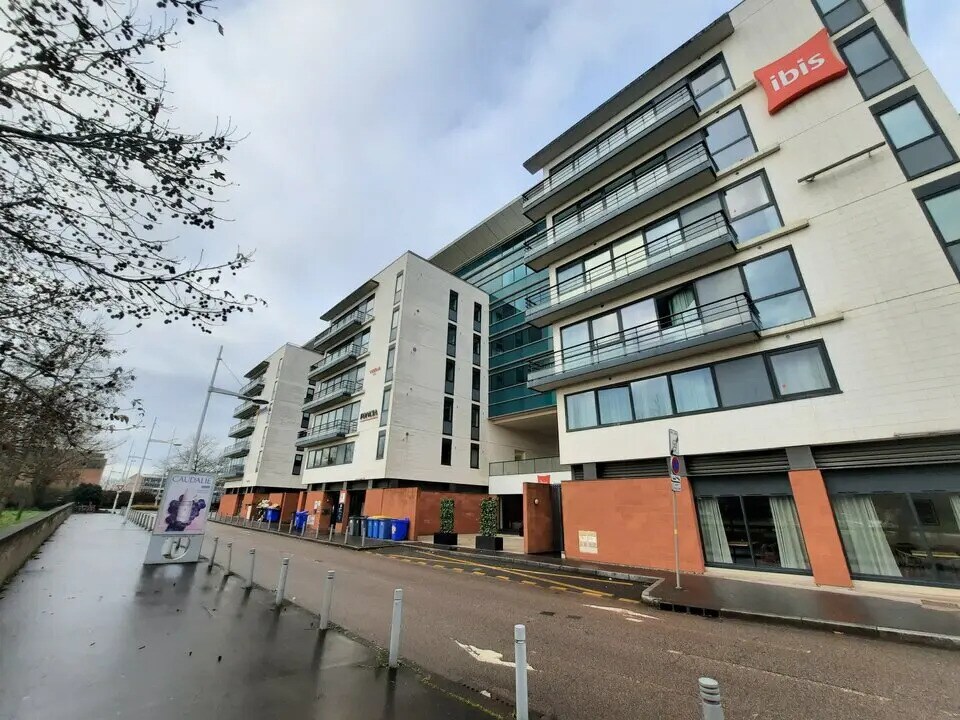 Bureau dans Rouen à louer Photo de l’immeuble– Image 1 sur 12