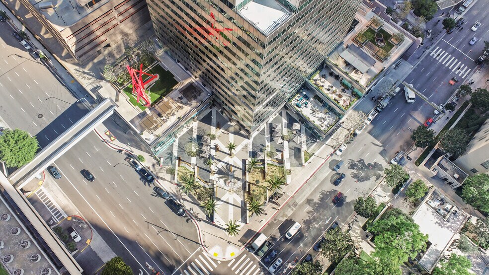 444 S Flower St, Los Angeles, CA à louer - Photo de l’immeuble – Image 3 sur 9