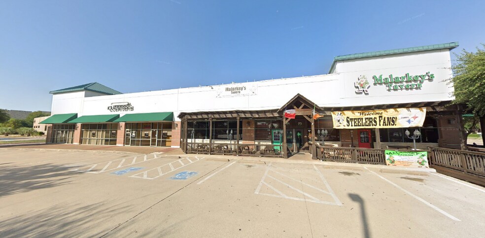 4460 Trinity Mills Rd, Dallas, TX à louer - Photo de l’immeuble – Image 3 sur 10