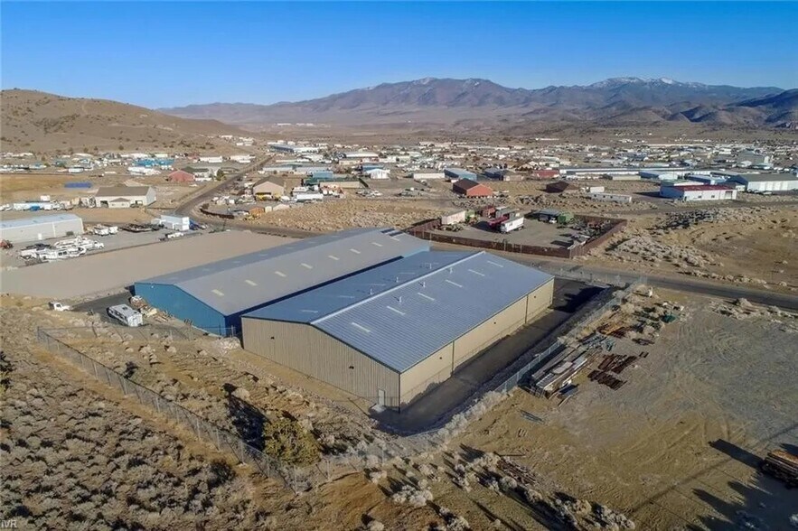 70 Cygnet dr, Mound House, NV à louer - Photo de l’immeuble – Image 1 sur 2