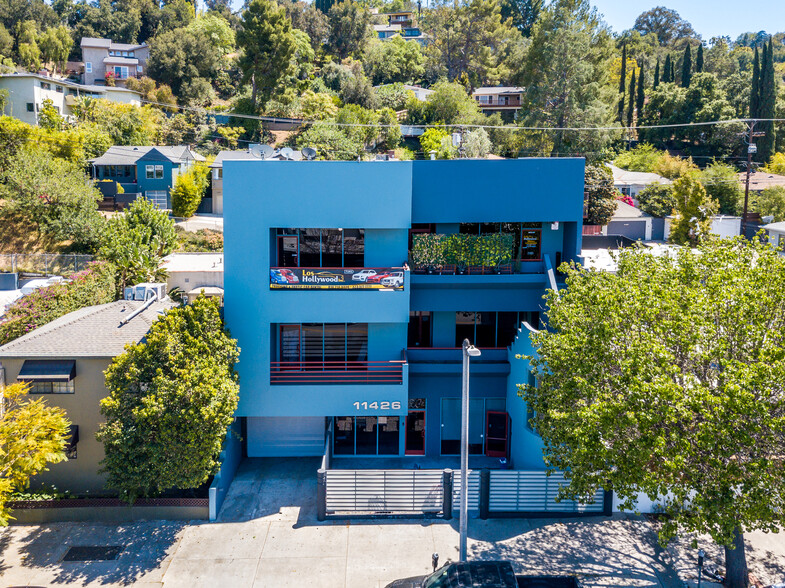 11426 Ventura Blvd, Studio City, CA à louer - Photo de l’immeuble – Image 1 sur 28