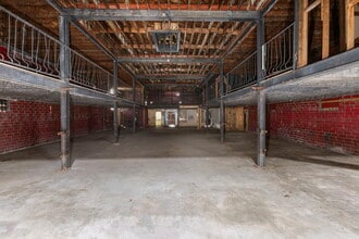 2600 S Flores St, San Antonio, TX à louer Photo intérieure– Image 1 sur 1