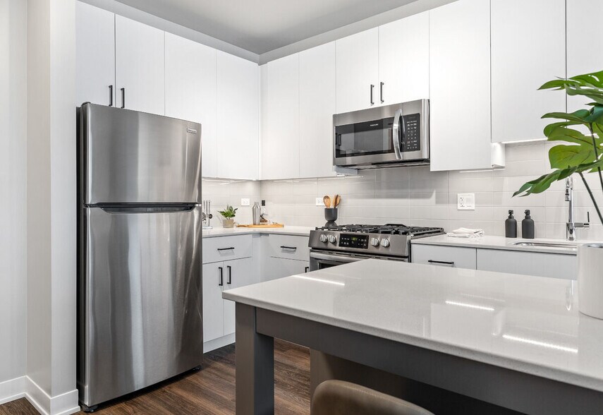 7215 N District Ave, Lincolnwood, IL à louer - Photo intérieure – Image 2 sur 20