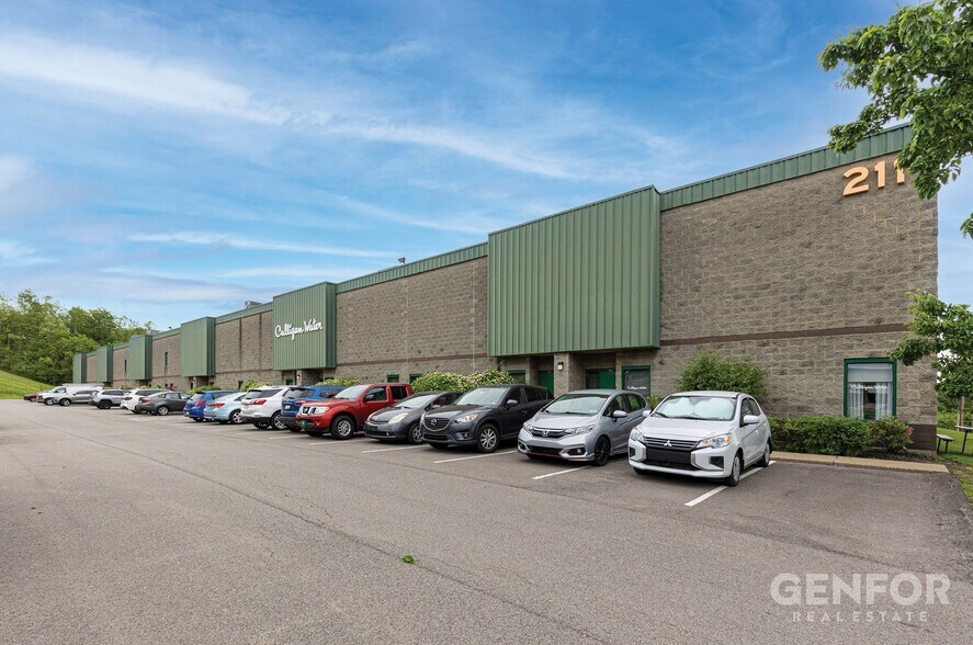 211 Overlook Dr, Sewickley, PA à louer - Photo de l’immeuble – Image 2 sur 7