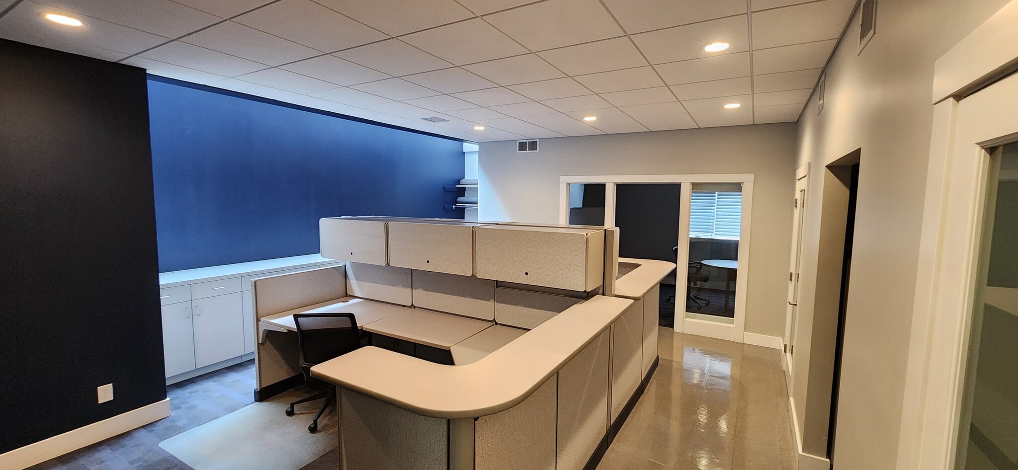 1401-1451 E Lansing Dr, East Lansing, MI à vendre Photo de l’immeuble– Image 1 sur 5