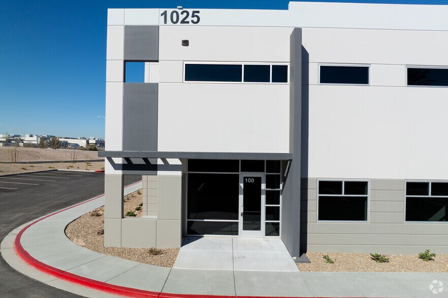 1025 Nancy Jay St, Henderson, NV à louer - Photo de l’immeuble – Image 3 sur 3