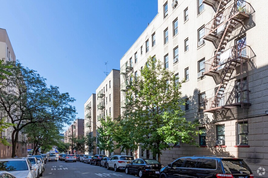 1459 Wythe Pl, Bronx, NY à louer - Photo de l’immeuble – Image 2 sur 4