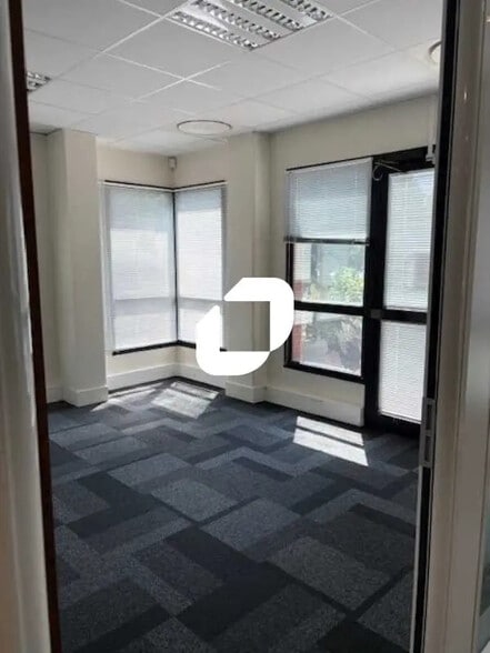 Bureau dans Saint-Ouen-sur-Seine à louer - Photo intérieure – Image 3 sur 6