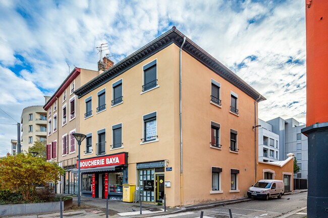 Plus de détails pour 24 Place Des Maisons Neuves, Villeurbanne - Bureau à louer