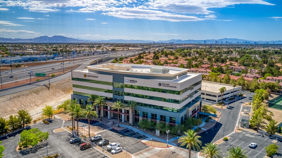 5550 Painted Mirage Rd, Las Vegas, NV à louer - Photo de l’immeuble – Image 2 sur 11