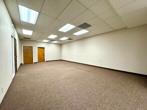 1890 Park Marina Dr, Redding, CA à louer Photo intérieure– Image 1 sur 4