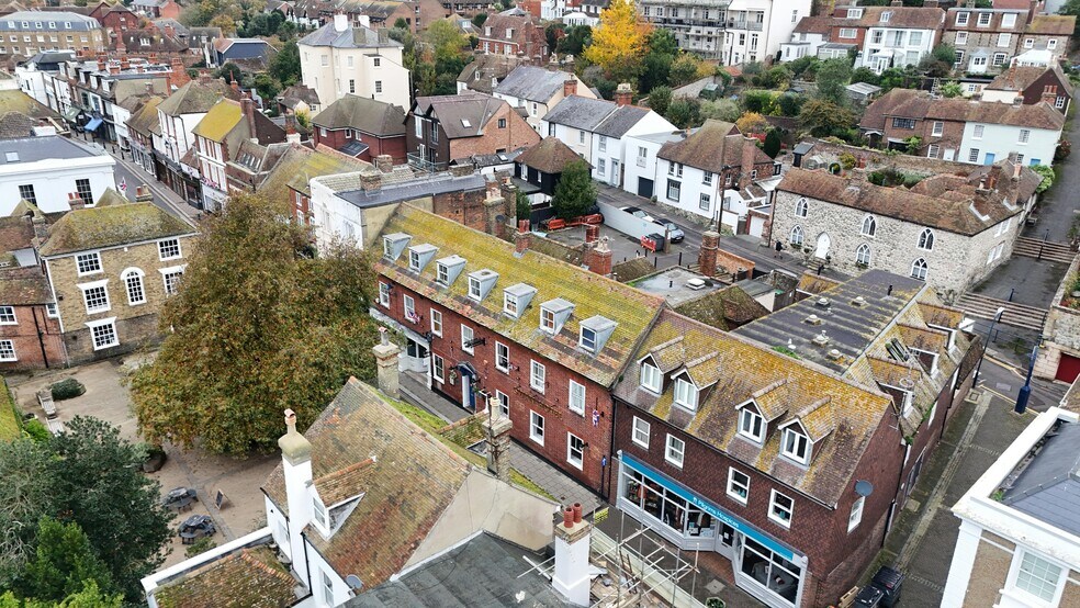 59 High St, Hythe à vendre - Photo de l’immeuble – Image 1 sur 15