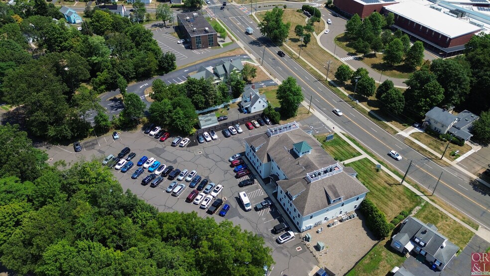 2560 Dixwell Ave, Hamden, CT à louer - Photo de l’immeuble – Image 3 sur 13