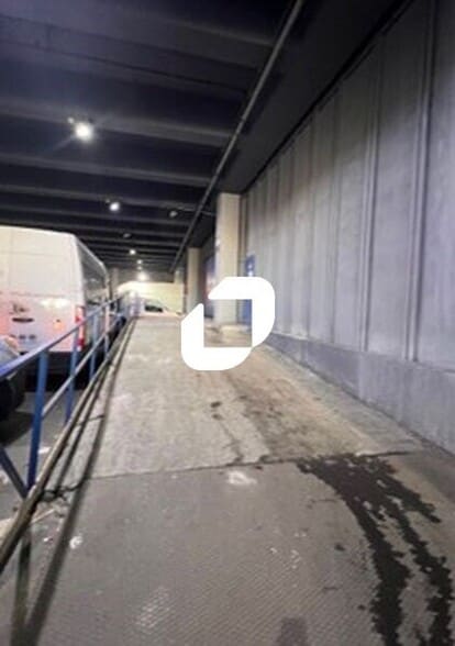 Local d’activités dans Montreuil à louer - Photo intérieure – Image 2 sur 4