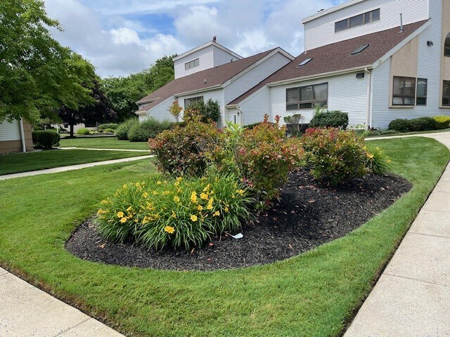 705 W White Horse Rd, Voorhees, NJ à louer - Photo de l’immeuble – Image 2 sur 7