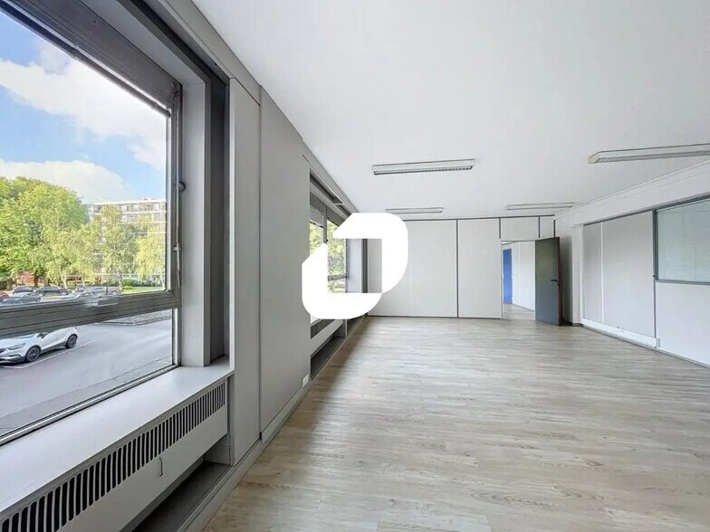 18 Avenue De Flandre, Croix à vendre - Photo de l’immeuble – Image 1 sur 6