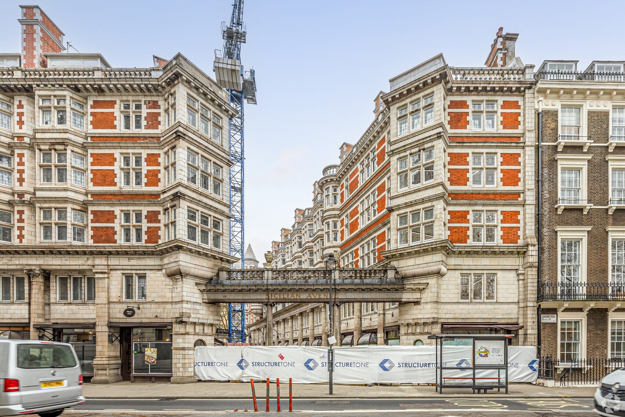 Sicilian Av, Londres à louer Photo principale– Image 1 sur 3