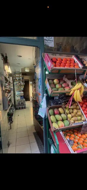 Local commercial dans Paris à vendre Photo intérieure– Image 1 sur 3