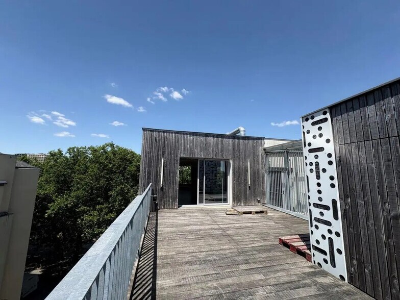 Bureau dans Nantes à louer - Photo de l’immeuble – Image 1 sur 15