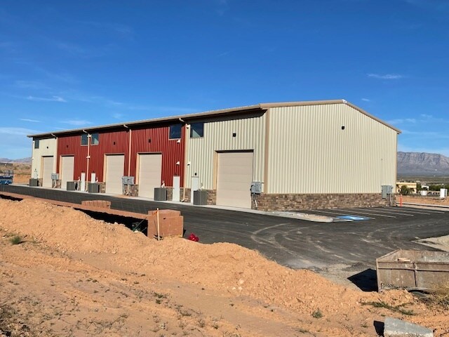 651 William Shockley Wy, Mesquite, NV à louer - Photo de l’immeuble – Image 2 sur 8