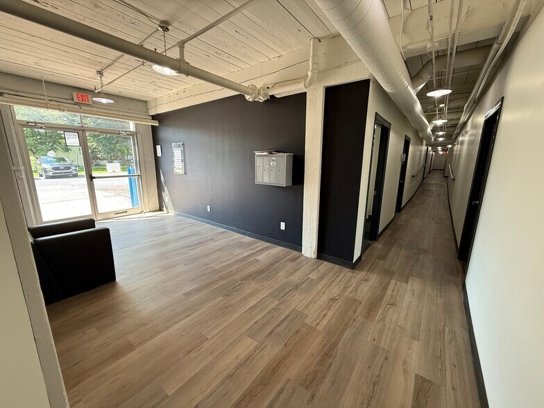710 Wheatland St, Phoenixville, PA à louer - Photo de l’immeuble – Image 2 sur 26