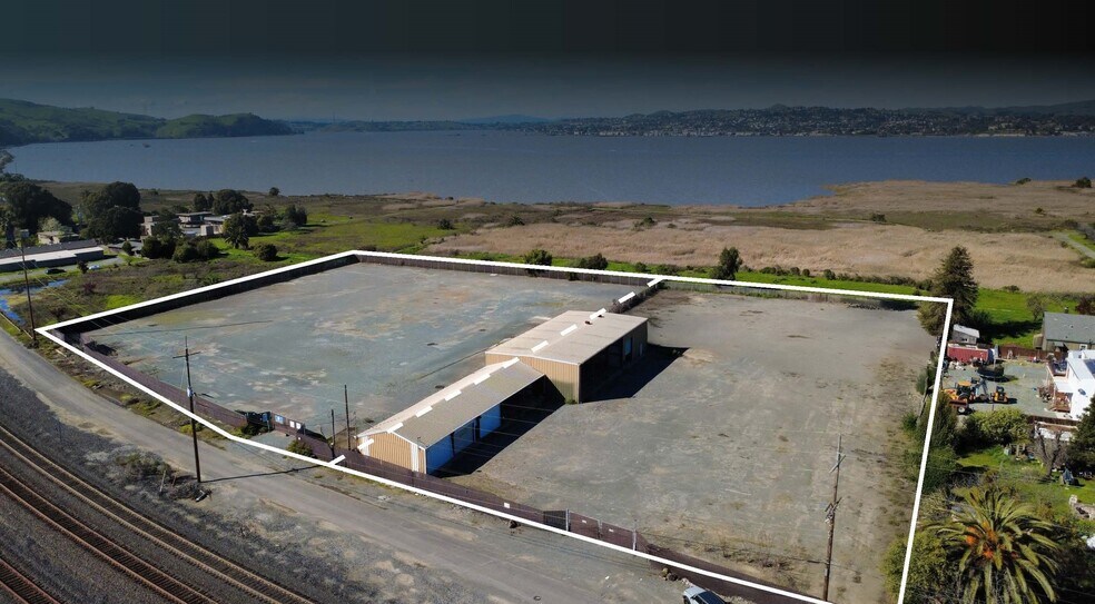 314 Embarcadero st, Martinez, CA à louer - Photo principale – Image 1 sur 4