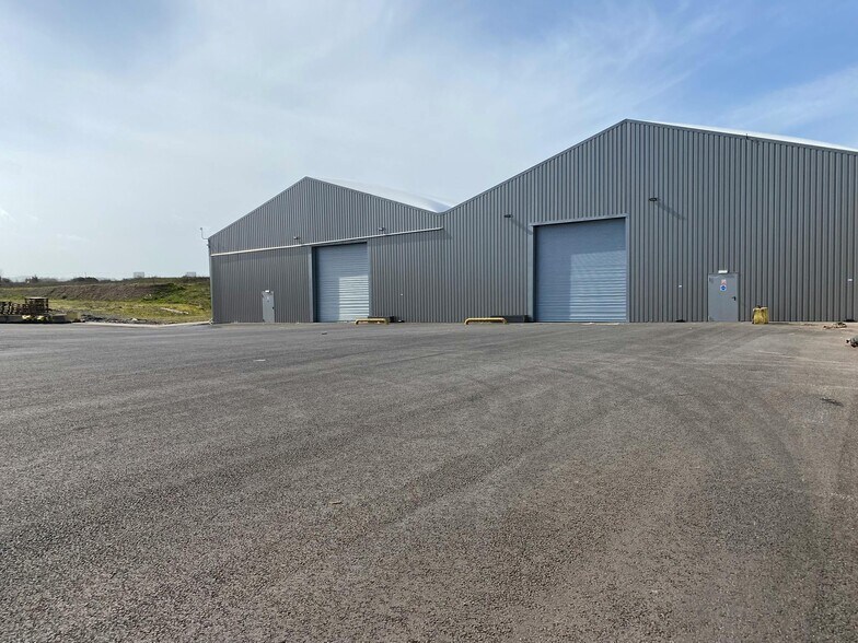 Severn Distribution Centre, Berkeley à louer - Photo de l’immeuble – Image 3 sur 5