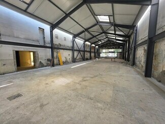 Plus de détails pour Local commercial à louer