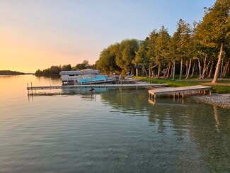 Plus de détails pour 18730 Fireside Hwy, Presque Isle, MI - Hôtellerie à vendre