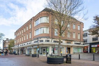Plus de détails pour High St, Newcastle Under Lyme - Local commercial à louer
