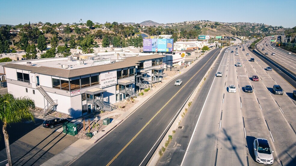 4694-4698 Alvarado Canyon Rd, San Diego, CA à louer - Photo de l’immeuble – Image 3 sur 12