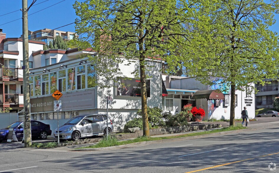 2578 Burrard St, Vancouver, BC à louer - Photo de l’immeuble – Image 3 sur 3