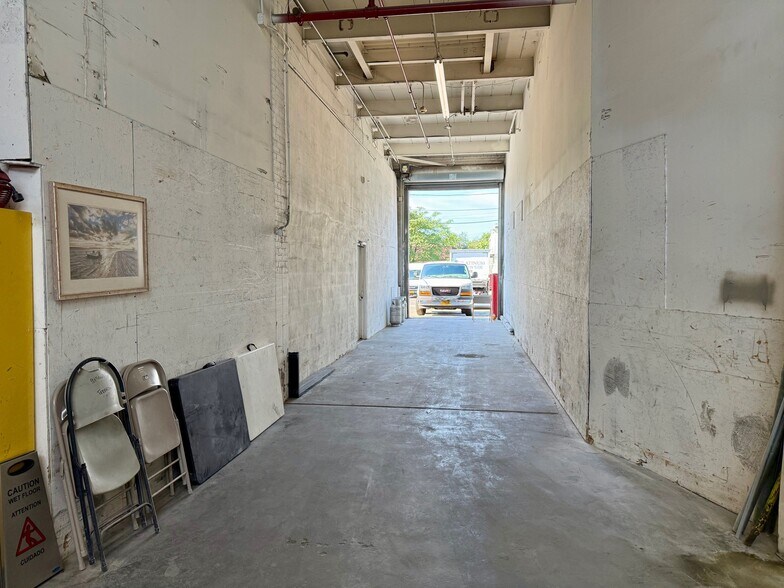 41-55 Montgomery St, Belleville, NJ à louer - Photo de l’immeuble – Image 3 sur 3