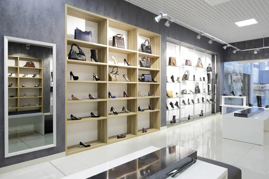 Local commercial dans Istres à louer - Photo de l’immeuble – Image 2 sur 4