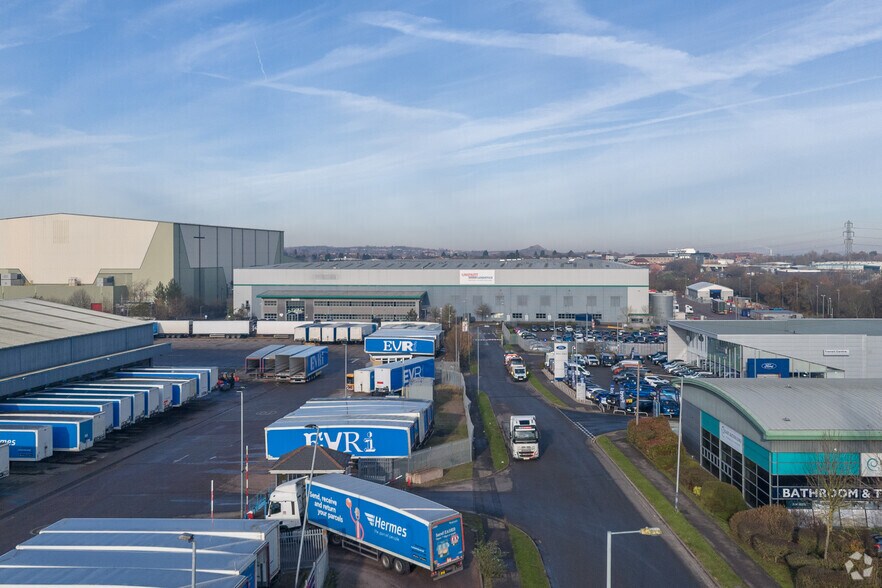 12 Hamilton Way, Nuneaton à vendre - Photo de l’immeuble – Image 2 sur 2