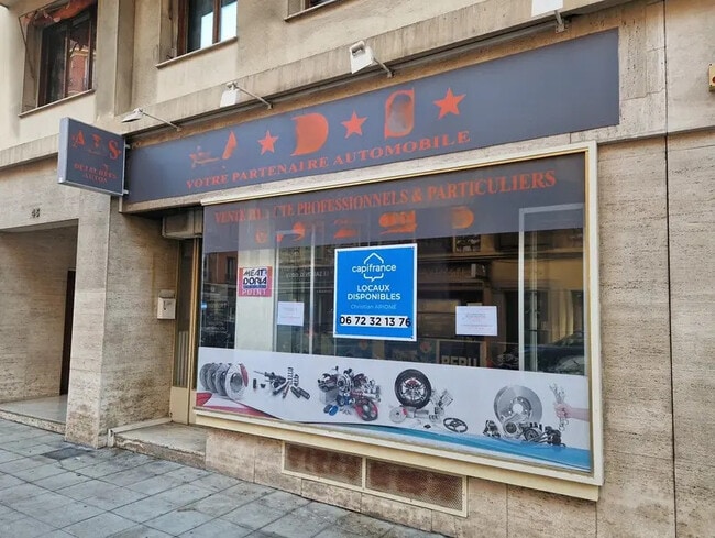 Plus de détails pour Local commercial à louer