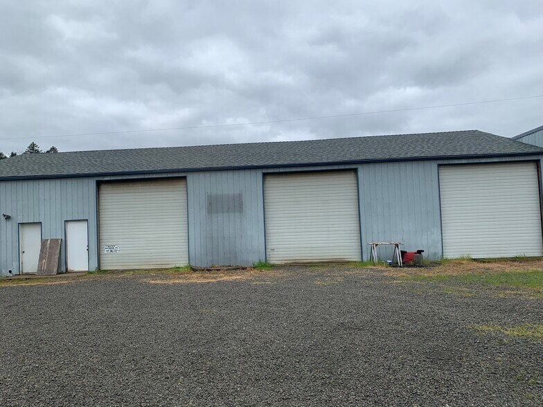 2555 Liberty Rd, Dallas, OR à louer - Photo principale – Image 1 sur 3