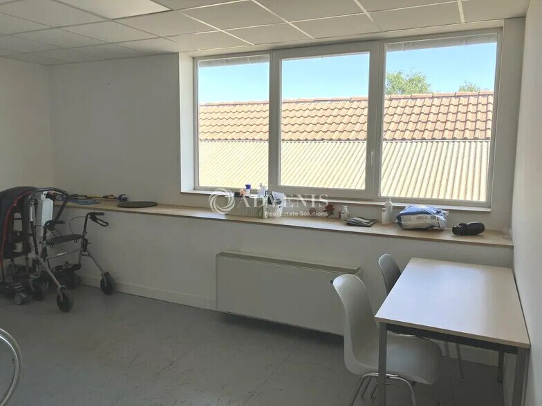 Bureau dans Bourges à louer - Photo de l’immeuble – Image 2 sur 3