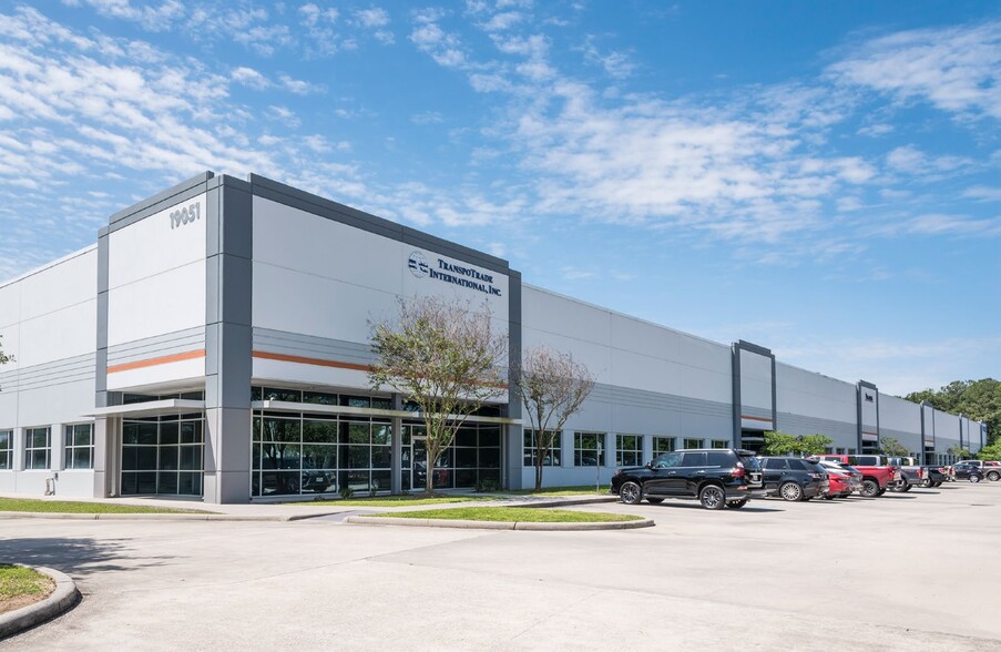 19051 Kenswick Dr, Humble, TX à louer - Photo de l’immeuble – Image 2 sur 6